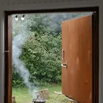 Дом отдыха Adorable Retro With Lovely Terrace
