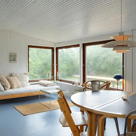 Feriehus Adorable Retro With Lovely Terrace *