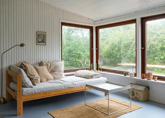 Adorable Retro With Lovely Terrace *